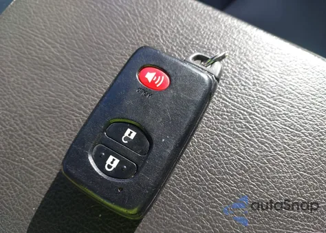 2012 Toyota Prius V Three from USA, damaged, VIN JTDZN3EUXC3029188